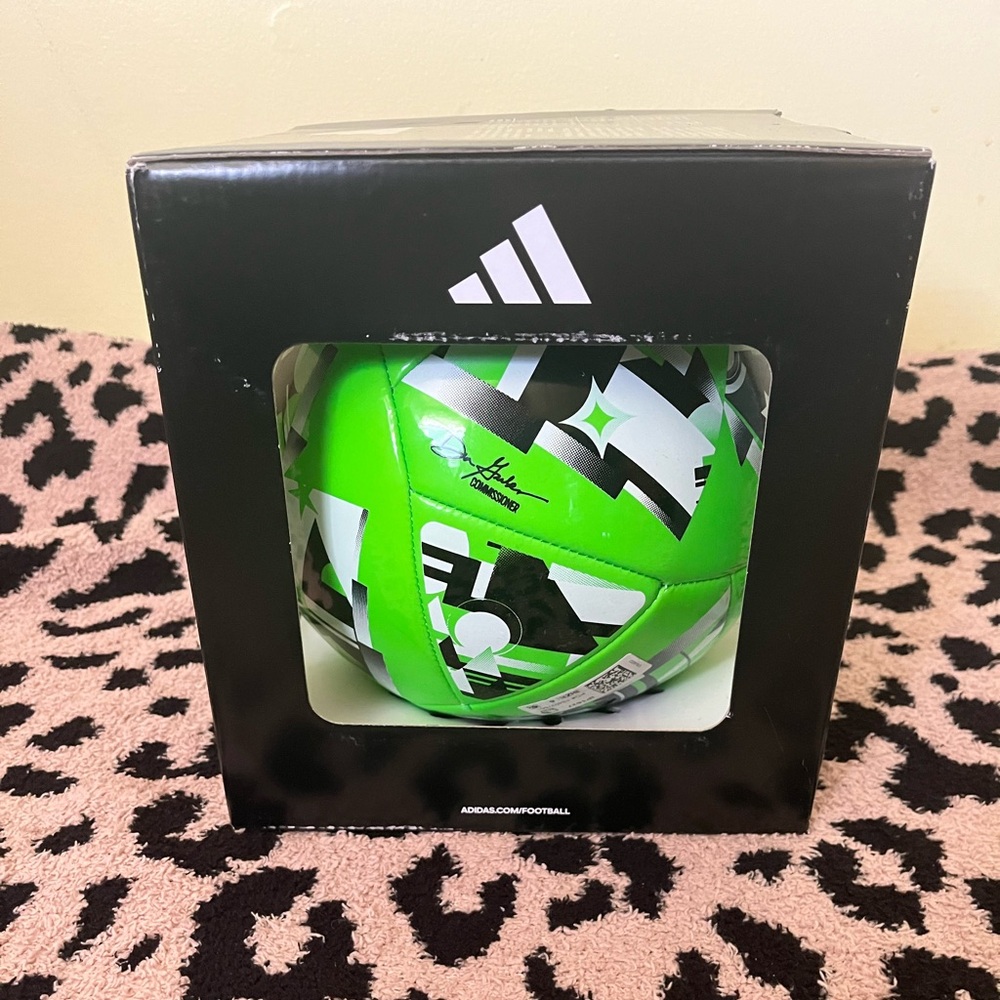 Adidas Green and Black Soccer Ball Size 5 NWT - Picture 4 of 5